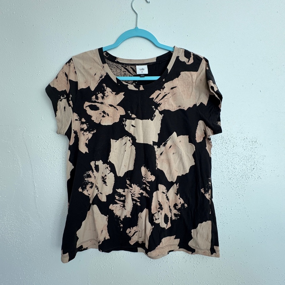 CAbi Black and Tan Floral Short Sleeve Top